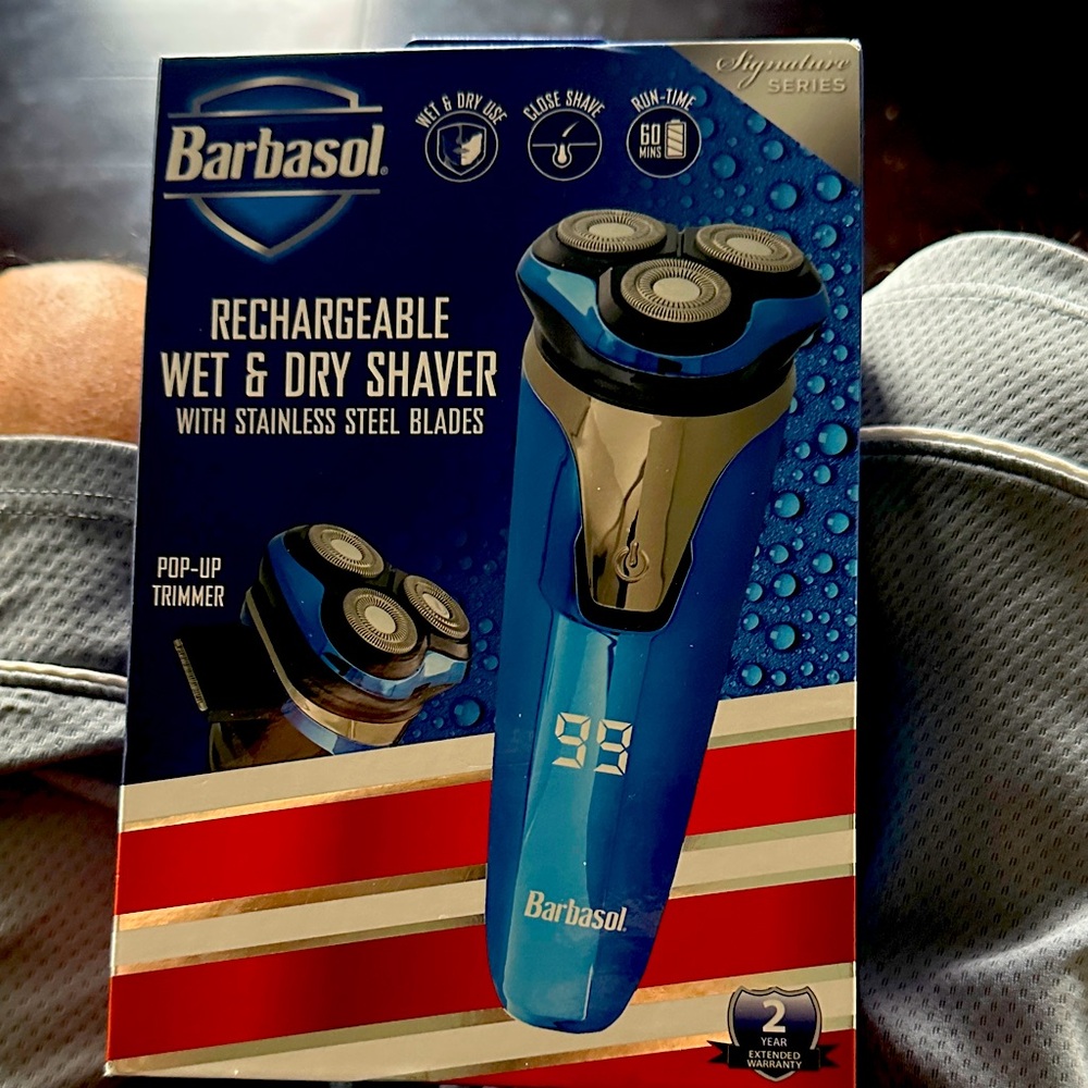 Barbasol Blue Electric Shaver with pop up trimmer and Stainless Steel Blades